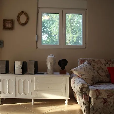 Tatil Evi Art House Kosmaj 2 *