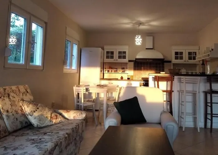 Nyaraló Art House Kosmaj 2 *